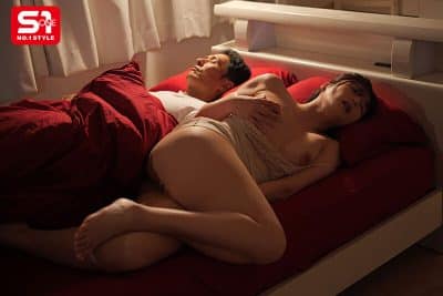 SNOS-052 แต่งตัวโป๊ล่อเสี่ย เลยได้เสียตัวบนรถไฟฟ้า หนังav porn